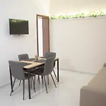 Your Home, In The Center Of * バーリ