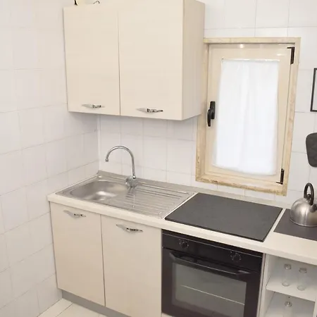 Your Home, In The Center Of * Μπάρι